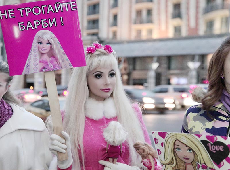 Люди не дадут запретить куклу Барби!